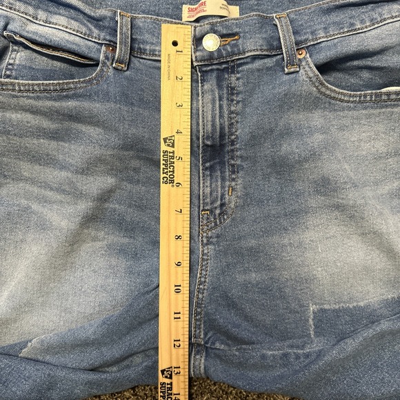 Levi's Signature Womens Size 16 Heritage Boyfriend Jeans Cuffs Crop Faded 37x25 - Picture 9 of 10
